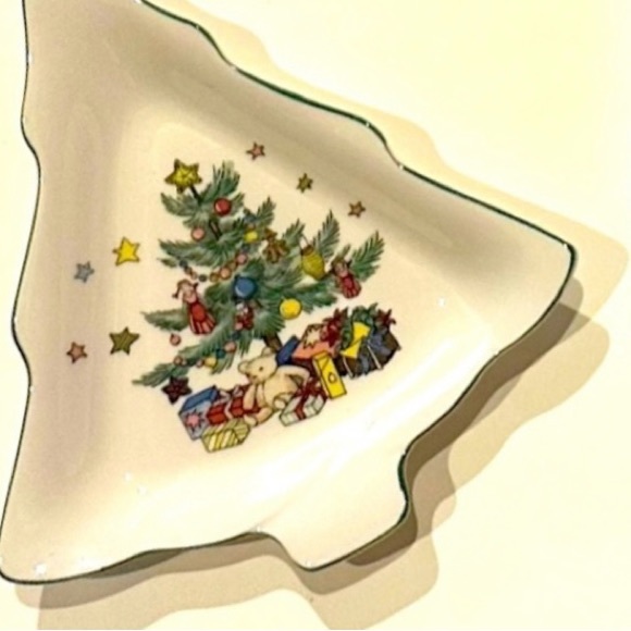 NOT FOR SALE/image only Candy Dish Set of 2 /VTG Christmas CandyDish 6.5" - Picture 2 of 7